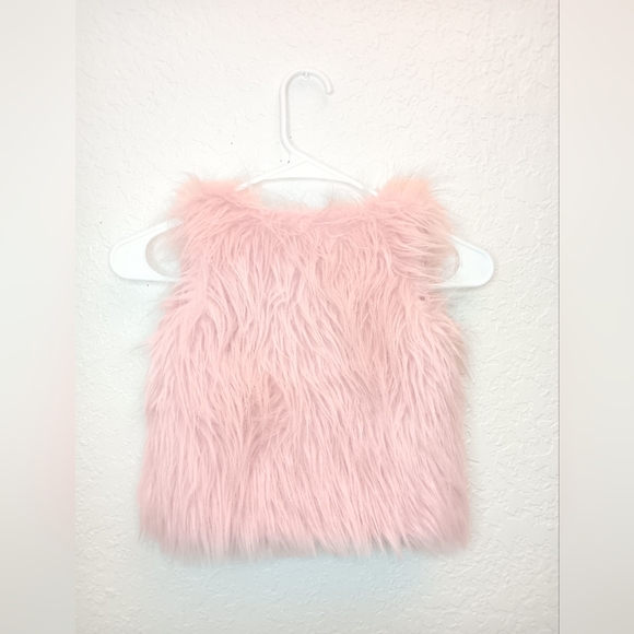 Fashion tots Light Pink faux fur sleeveless vest/ Size: 24 months - Picture 8 of 13